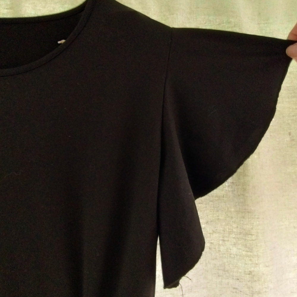 SHEIN Black Ruffled Cap Sleeve Ruched Dress